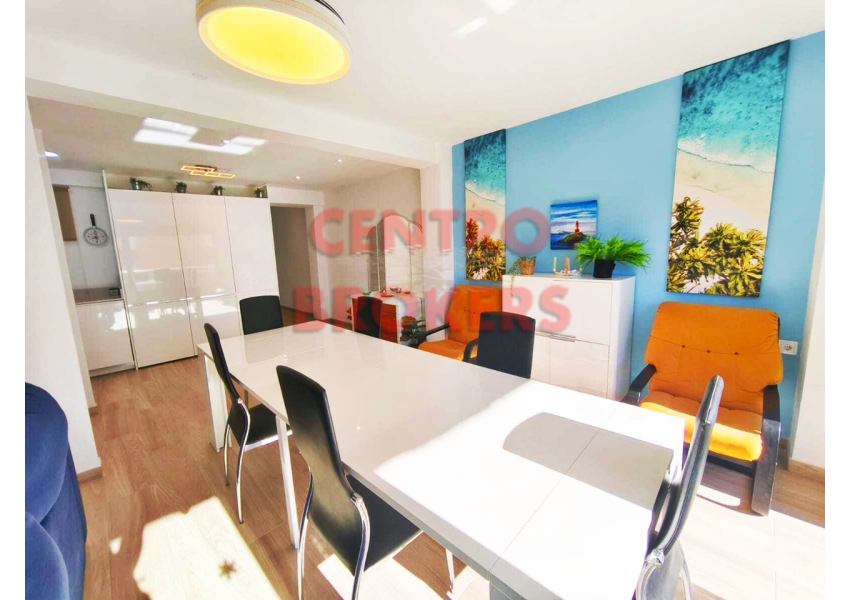 Apartament z 3 sypialniami  100m od plaży z widokiem na morze w Cullera, Walencja